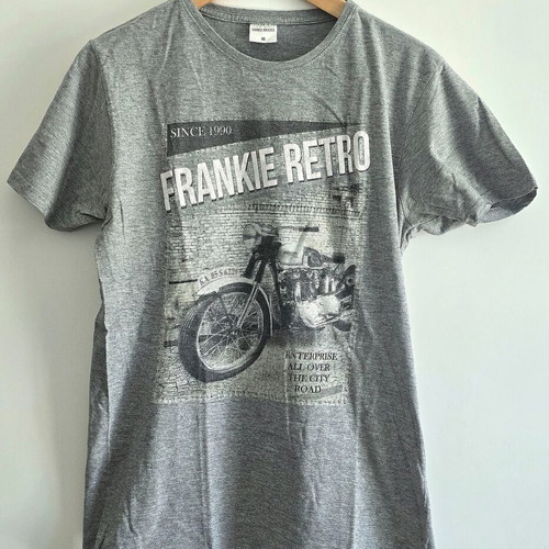 Three Bucks vintage t-shirt, size Medium, grey