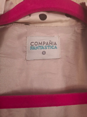 Καπαρντίνα Compania Fantastica