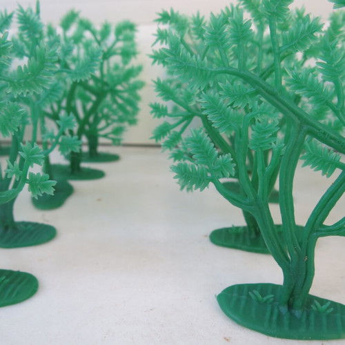 Plastic trees for diorama like new, pack of 50 pieces