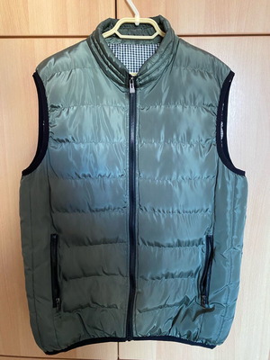 Men's sleeveless jacket used, size Large