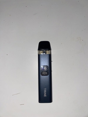 Innokin Trine vape with extra battery and flavored liquid