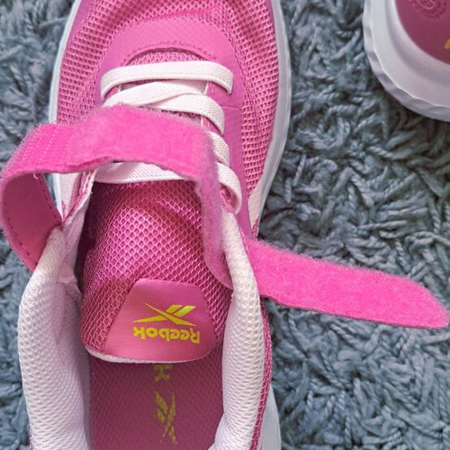 Reebok sport shoes size 34 used, pink