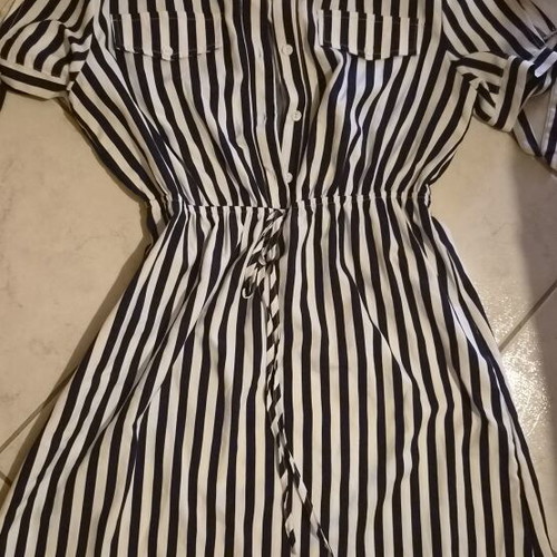 Shein striped women's dress like new, medium size, white and blue