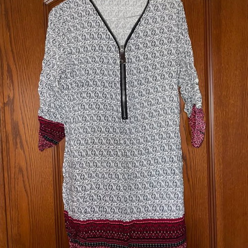 Caftan used, airy burgundy-white beachwear, size Medium