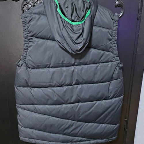 McKinley Down Puffer Vest men’s medium like new, multicolor