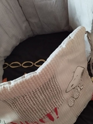 Crib bumper like new