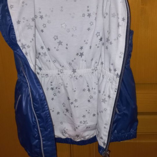 Mandarino sleeveless windbreaker used for 3-year-old girl blue