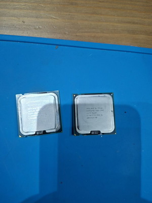 Intel Core 2 Duo E6550 and Pentium Dual-Core E5400 CPUs used, pack of 2