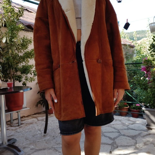 Shearling genuine leather women's coat like new, tan color