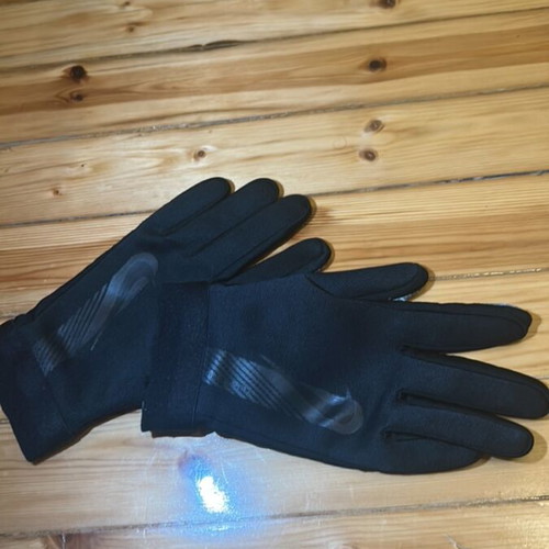 Nike gloves like new, black