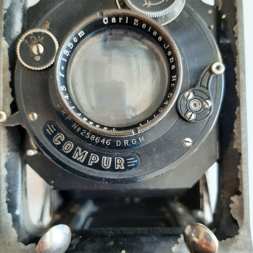 Certo Compur DRP camera used, f=13.5 cm 1:4.5