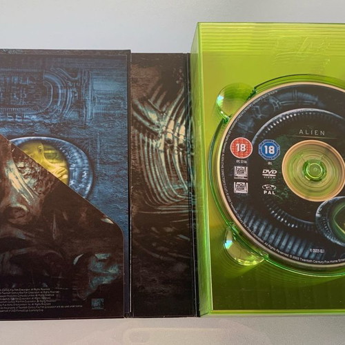 Alien Quadrilogy DVD used, 4 movies with English subtitles