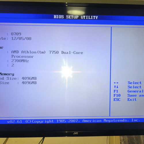 PC πακέτο ASUS M2N-VM HDMI με AMD Athlon 7750 και 4GB RAM σαν καινούργιο