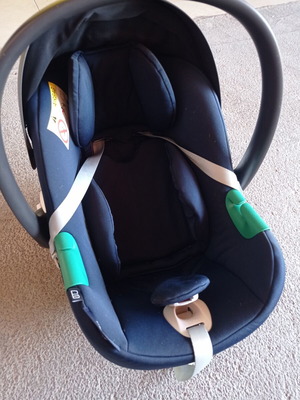 Cybex Aton2 i Size car seat like new, newborn up to 11 kg