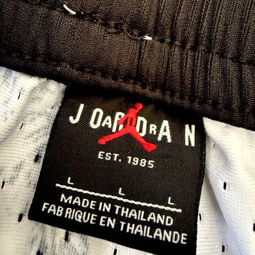 Jordan Air Jordan Shorts size L like new, black and white