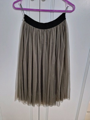 Φούστα μίντι με τούλι Attrattivo σαν καινούργια