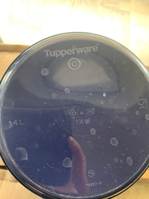 Tupperware canister 1.4L