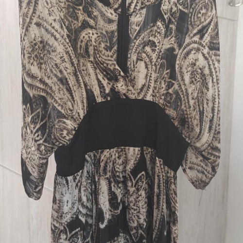 Women's dress size large, barely worn, in excellent condition