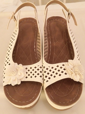Women's white sandals size 41 new, anatomical and lightweight