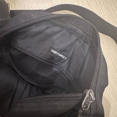 Emerson men's shoulder bag black like new
