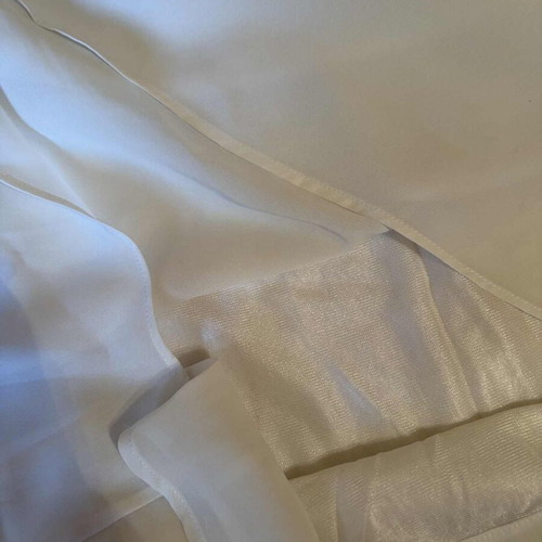 White women's blouse like new, size M