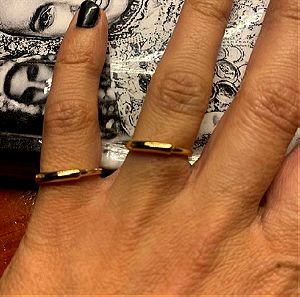 Δύο καινούργια δαχτυλίδια χρυσά και τα 2 μαζί στη τιμή