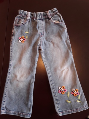 Jeans with flowers (2-3 years)