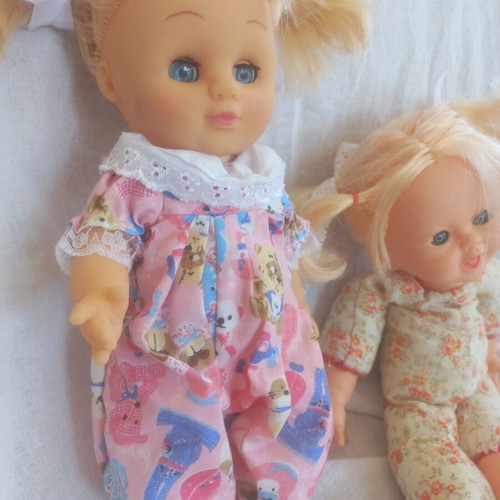 Set of 2 vintage baby dolls El Greco with blinking eyes
