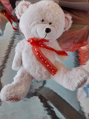 Stuffed toys like new, sold as a pack