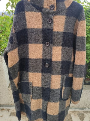 Checked coat unused, 50% viscose, one size, black and beige