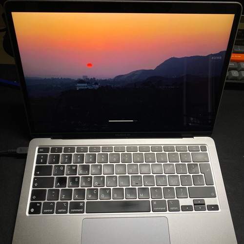 MacBook Air M1 2020 like new, 8GB RAM, 256GB SSD