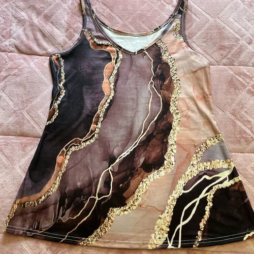 Women's sleeveless top with marble print, summer fashion