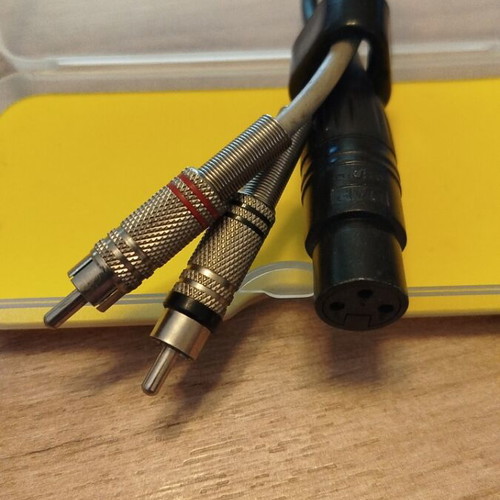 XLR-FEMALE to 2rca-male adapter handmade like new
