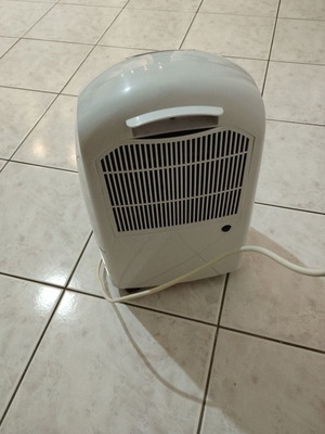 Felix dehumidifier like new