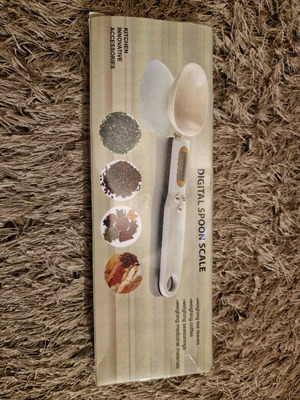 Digital spoon scale new, very easy to use