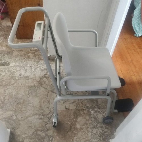 SECA Professional Scale Chair like new for mobility impaired