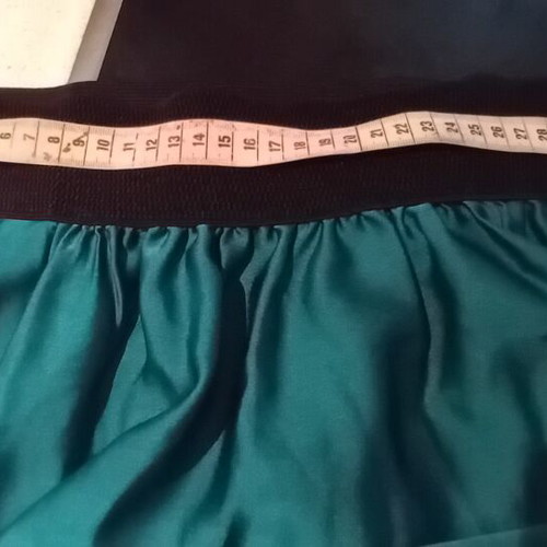 Satin maxi skirt with elastic waist turquoise, like new, Melitea