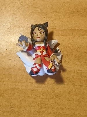 Mini figure Ahri League of Legends like new