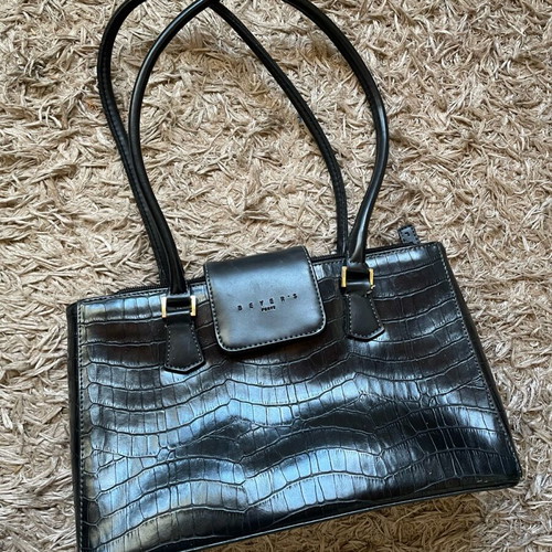 Bever•S Paris black shoulder bag like new