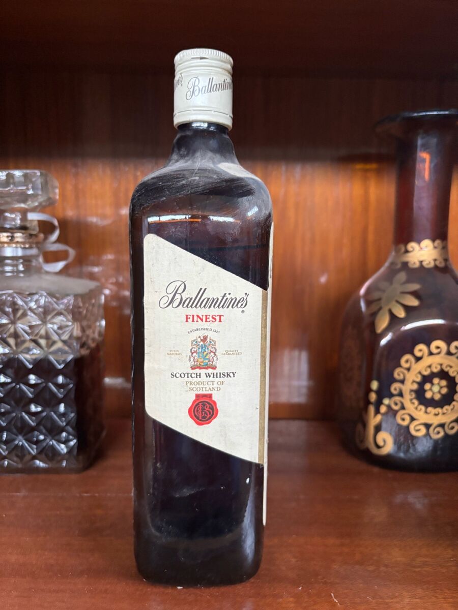 Johnnie Walker collectible 2 1/4 liters… - € 290,00 - Vendora.cy