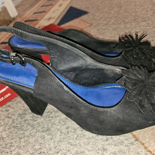 Marco Tozzi sandals size 39 like new, black