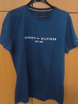 Tommy Hilfiger T-shirt XL slim fit used, black and blue