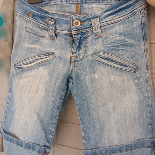 Denim/jean women's capri shorts like new, blue