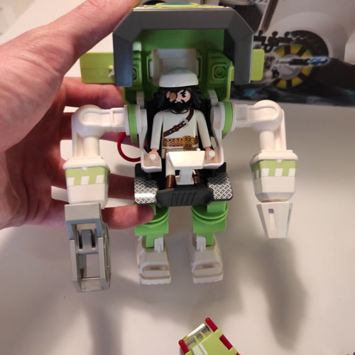 Playmobil Super 4 6692 Chameleon set like new with extra gifts