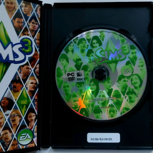 The Sims 3 video game like new, 2009 version for PC