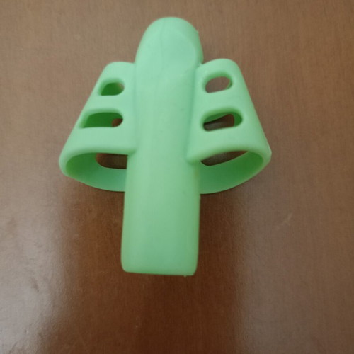 Ergonomic Silicone Pencil Grip like new, light green