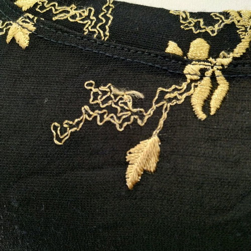 Embroidered blouse like new, vintage summer top size M