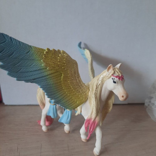 Schleich Bayala Glitter Pegasus model 70566 like new collectible figure