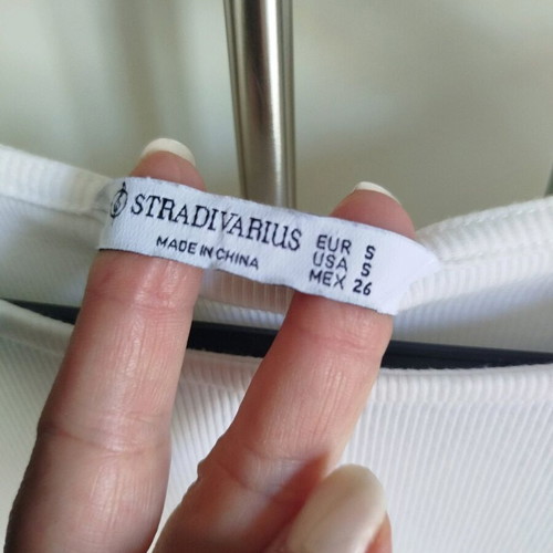 Stradivarius dress small-medium like new, elastic top with pockets