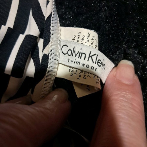 Calvin Klein bikini set with Calzedonia pareo size M like new